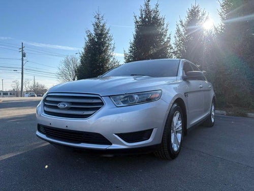 2016 Ford Taurus SE
