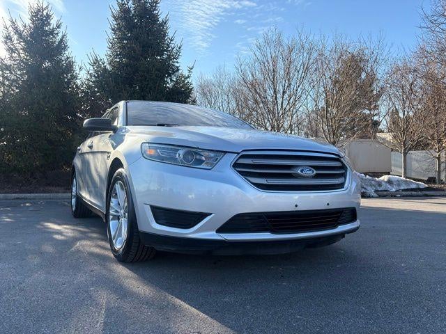 2016 Ford Taurus SE