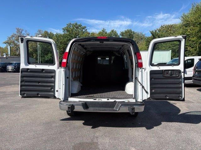 2025 Chevrolet Express Cargo Base
