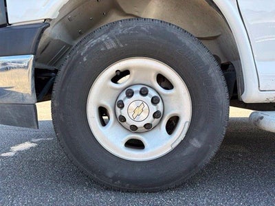 2025 Chevrolet Express Cargo Base