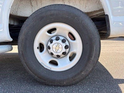 2025 Chevrolet Express Cargo Base