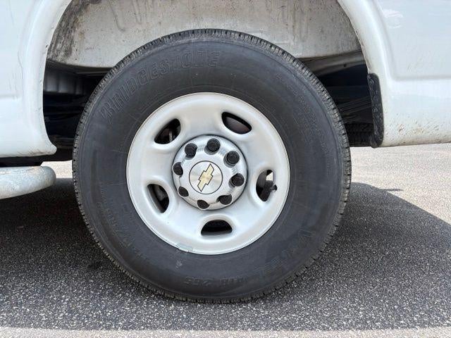 2025 Chevrolet Express Cargo Base