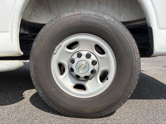 2025 Chevrolet Express Cargo Base