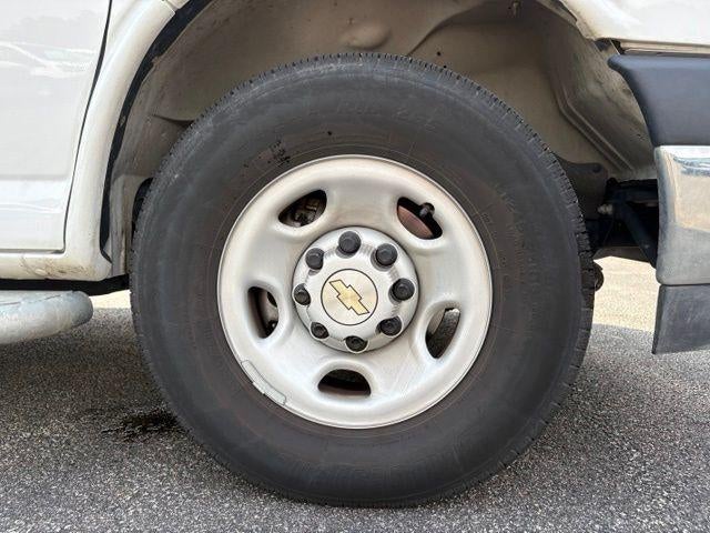 2025 Chevrolet Express Cargo Base