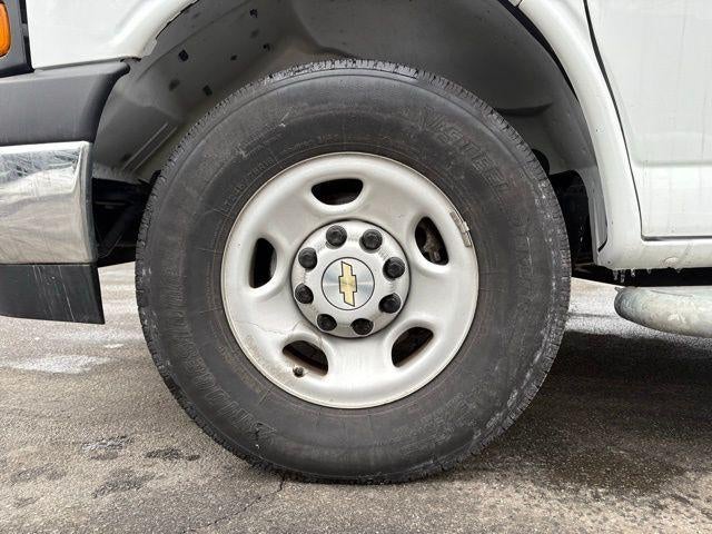 2024 Chevrolet Express Cargo 2500 Base