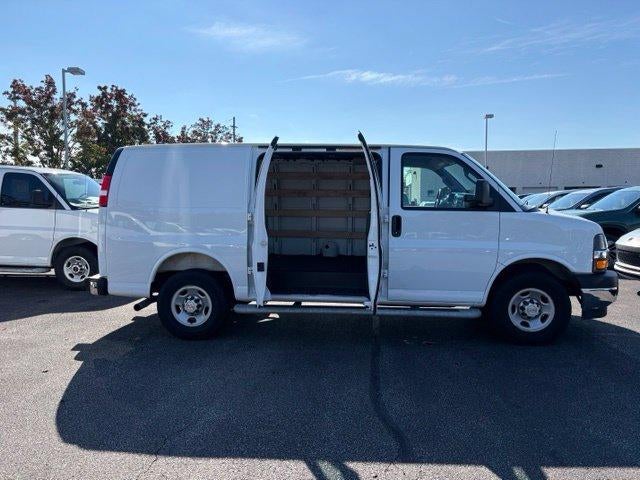 2025 Chevrolet Express Cargo Base