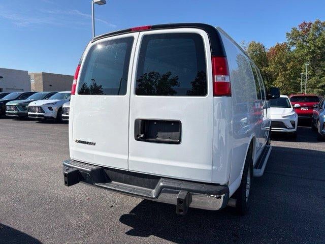 2025 Chevrolet Express Cargo Base