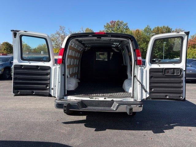2025 Chevrolet Express Cargo Base