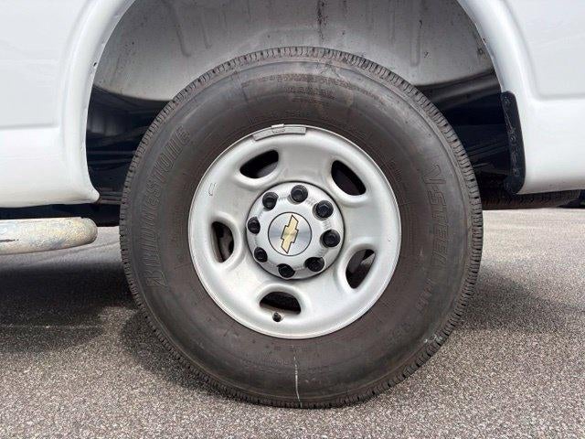 2025 Chevrolet Express Cargo Base