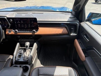 2023 GMC Canyon 4WD AT4
