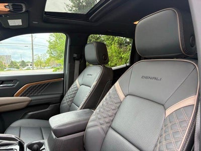 2023 GMC Canyon 4WD Denali