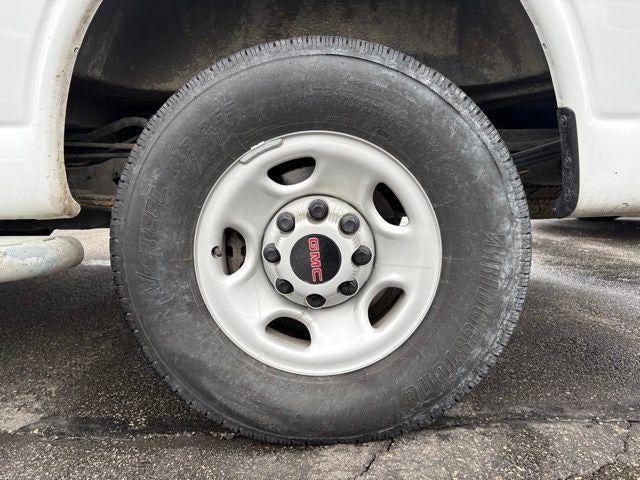 2024 GMC Savana Cargo 2500 Base