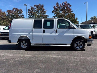 2025 GMC Savana Cargo Base