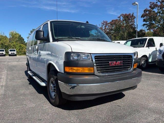 2025 GMC Savana Cargo Base