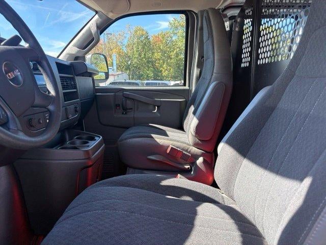 2025 GMC Savana Cargo Base