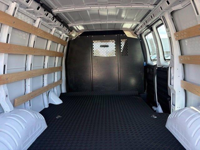 2025 GMC Savana Cargo Base