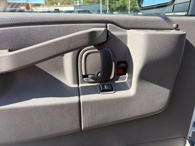 2025 GMC Savana Cargo Base