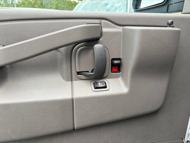 2024 GMC Savana Cargo 2500 Base