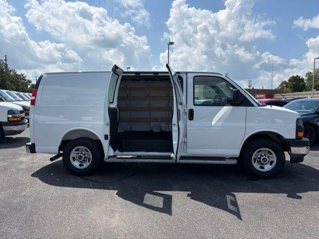 2025 GMC Savana Cargo Base
