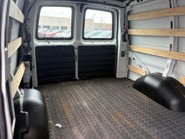2025 GMC Savana Cargo Base