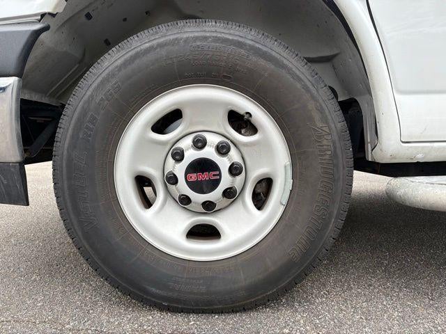 2024 GMC Savana Cargo 2500 Base