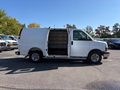 2025 GMC Savana Cargo Base