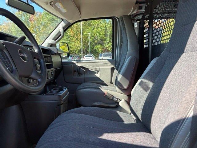 2025 GMC Savana Cargo Base