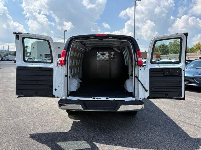 2025 GMC Savana Cargo Base