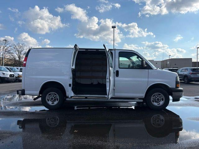2024 GMC Savana Cargo 2500 Base