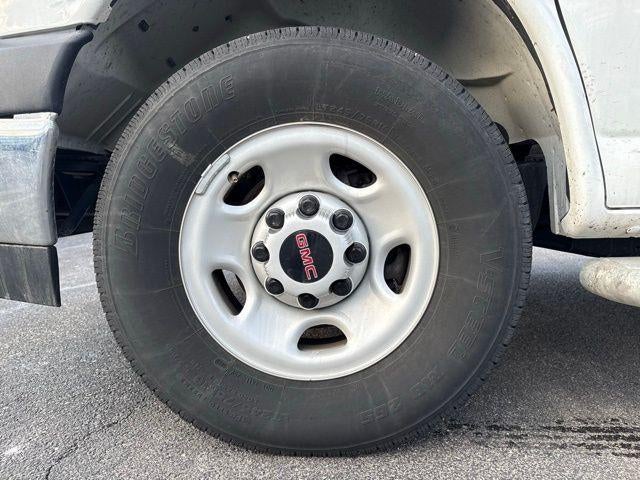 2024 GMC Savana Cargo 2500 Base