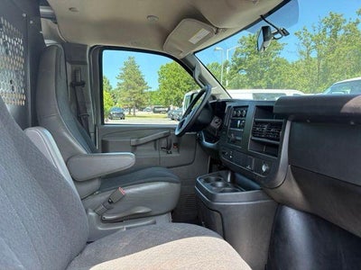2025 GMC Savana Cargo Base