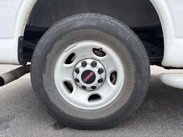 2024 GMC Savana Cargo 2500 Base