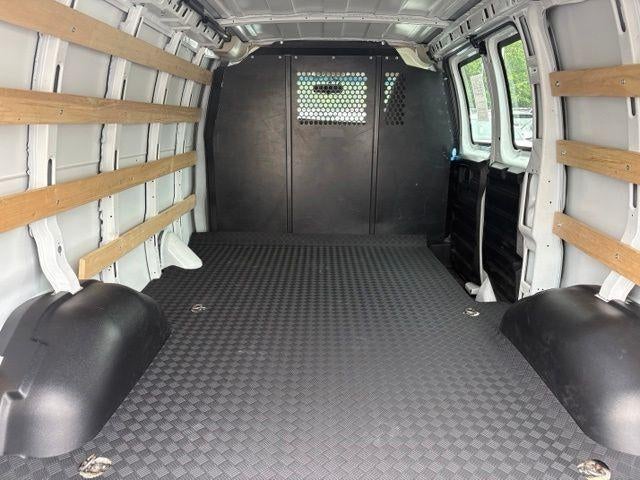 2024 GMC Savana Cargo 2500 Base