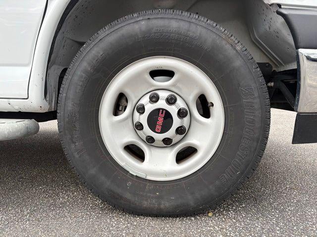 2024 GMC Savana Cargo 2500 Base