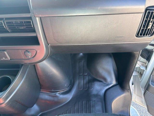 2025 GMC Savana Cargo Base