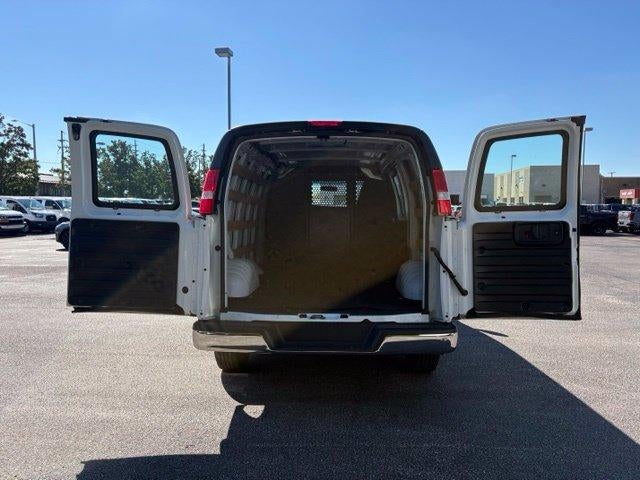 2025 GMC Savana Cargo Base