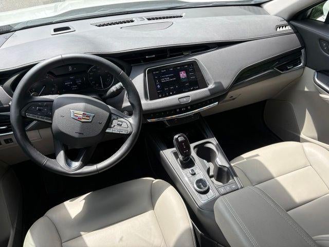 2023 Cadillac XT4 FWD Premium Luxury