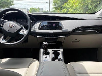2023 Cadillac XT4 FWD Premium Luxury