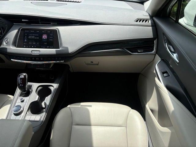 2023 Cadillac XT4 FWD Premium Luxury