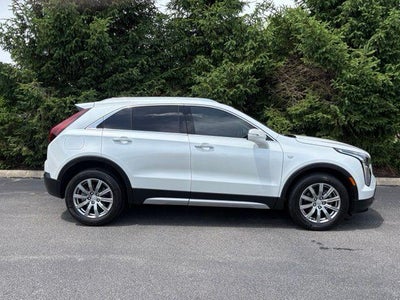 2023 Cadillac XT4 FWD Premium Luxury