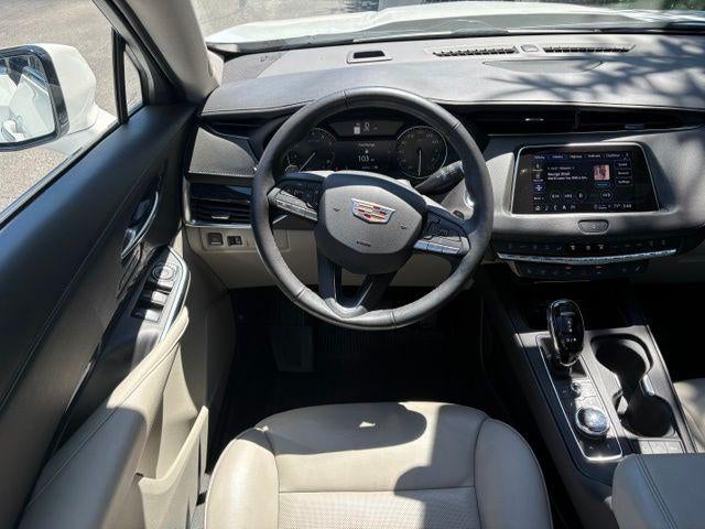 2023 Cadillac XT4 AWD Premium Luxury