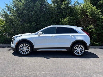2023 Cadillac XT4 AWD Premium Luxury