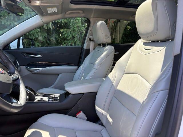 2023 Cadillac XT4 AWD Premium Luxury