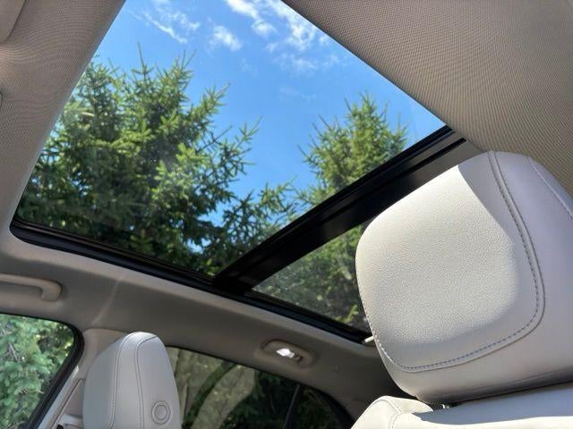 2023 Cadillac XT4 AWD Premium Luxury