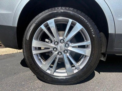 2024 Cadillac XT5 FWD Premium Luxury