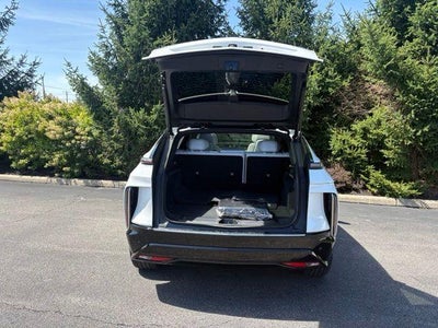 2024 Cadillac LYRIQ Luxury