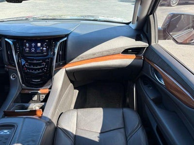 2016 Cadillac Escalade Luxury Collection