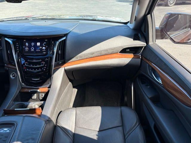 2016 Cadillac Escalade Luxury Collection