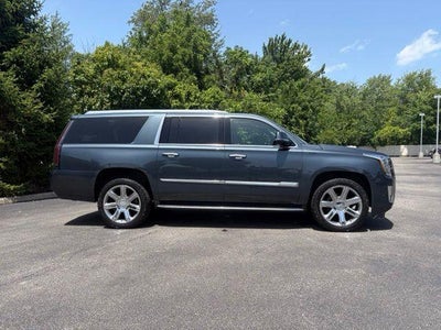 2019 Cadillac Escalade ESV Luxury