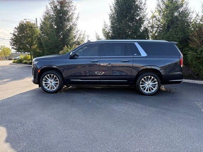 2022 Cadillac Escalade ESV Premium Luxury